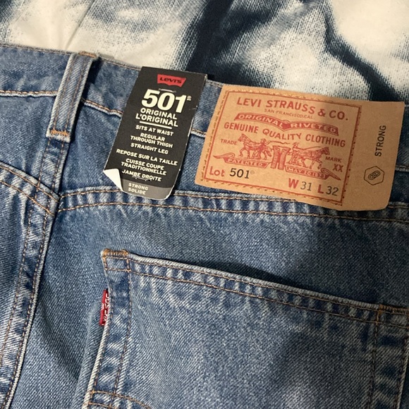 Brand new Levi 501 Strong 31W 32L - Picture 10 of 11